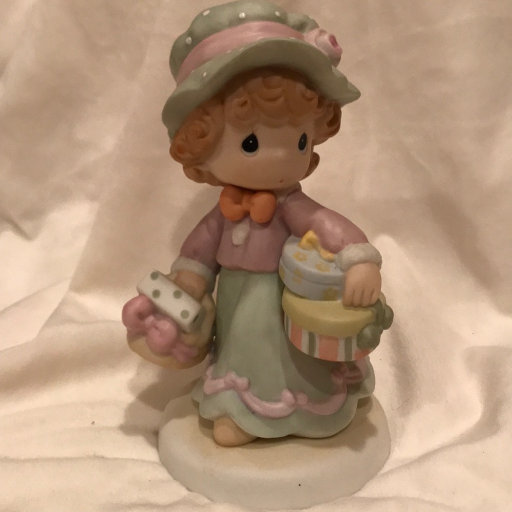 Like new precious moments figurine year 2000